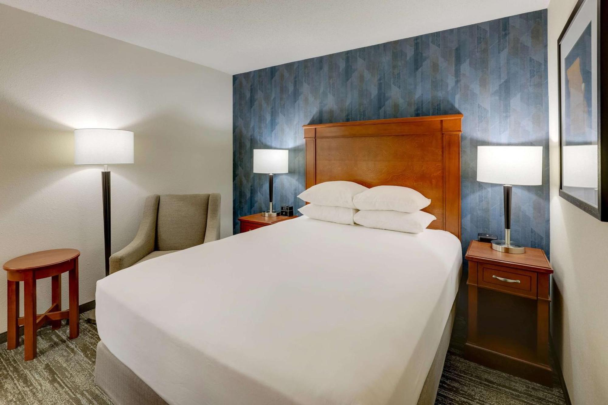 Drury Inn & Suites St. Louis St. Peters Saint Peters Bagian luar foto