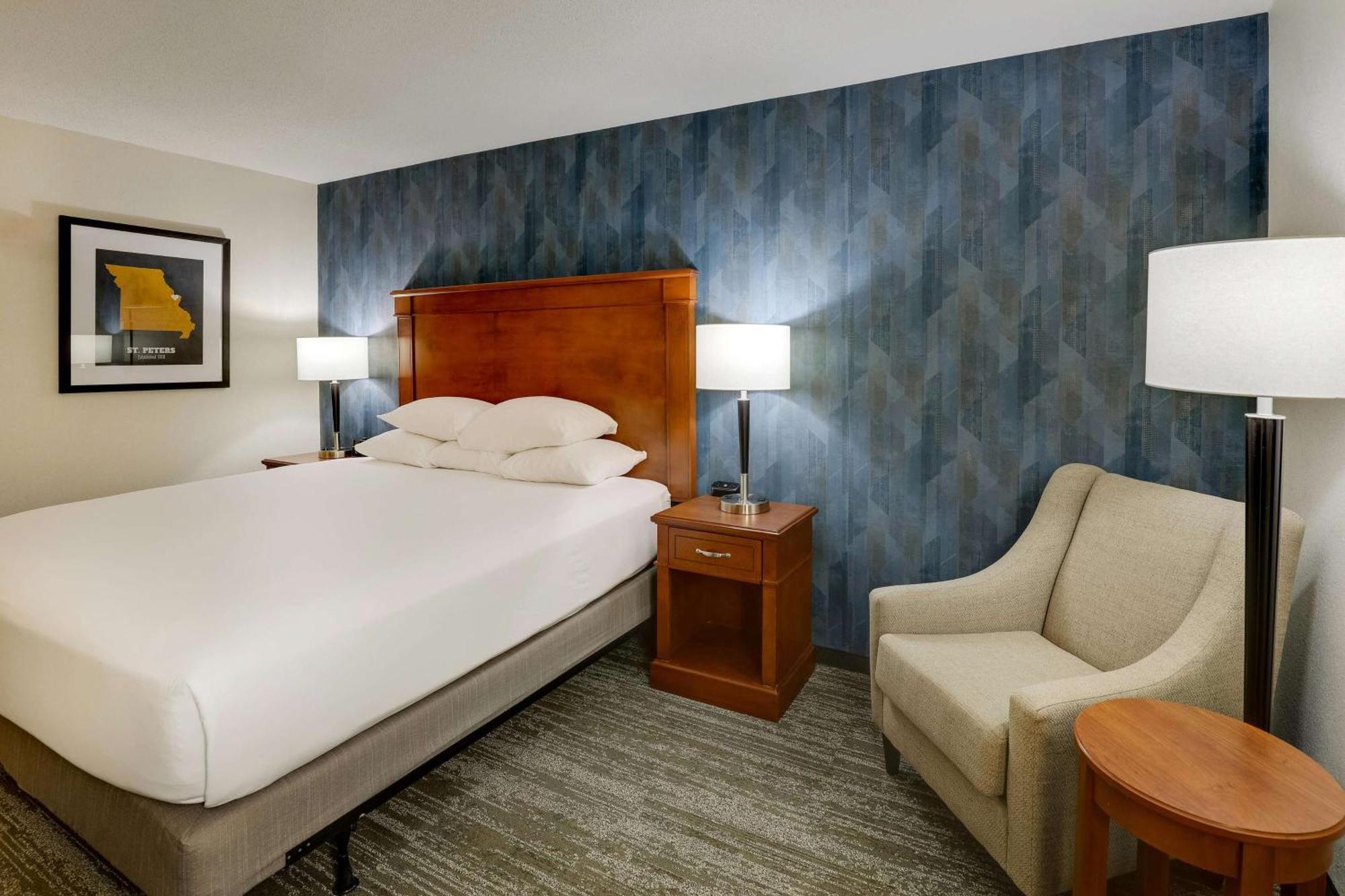 Drury Inn & Suites St. Louis St. Peters Saint Peters Bagian luar foto