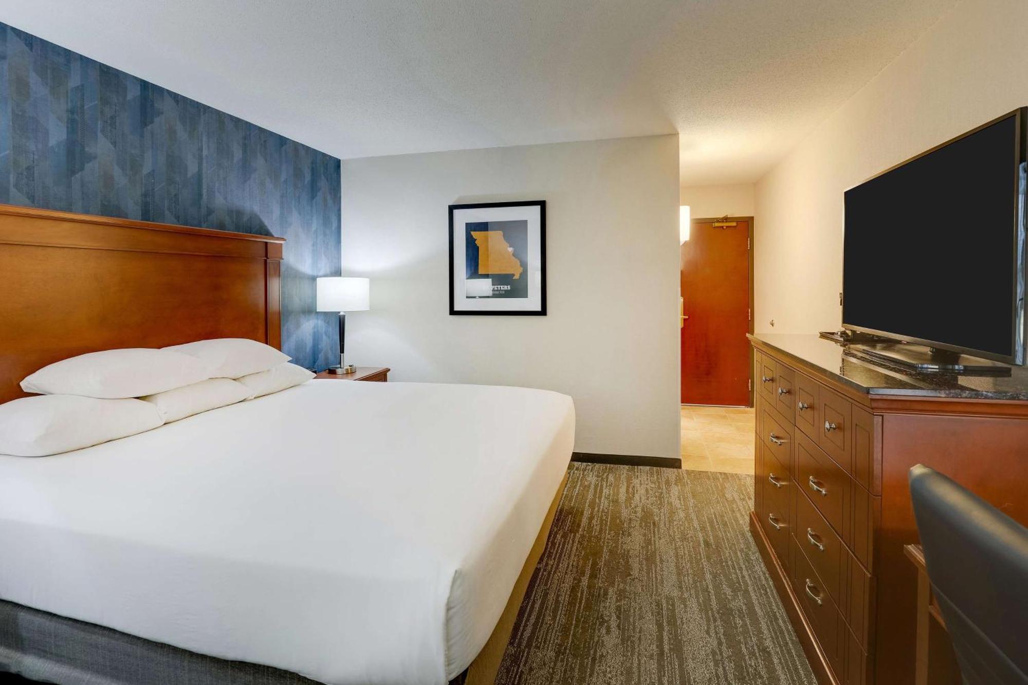 Drury Inn & Suites St. Louis St. Peters Saint Peters Bagian luar foto