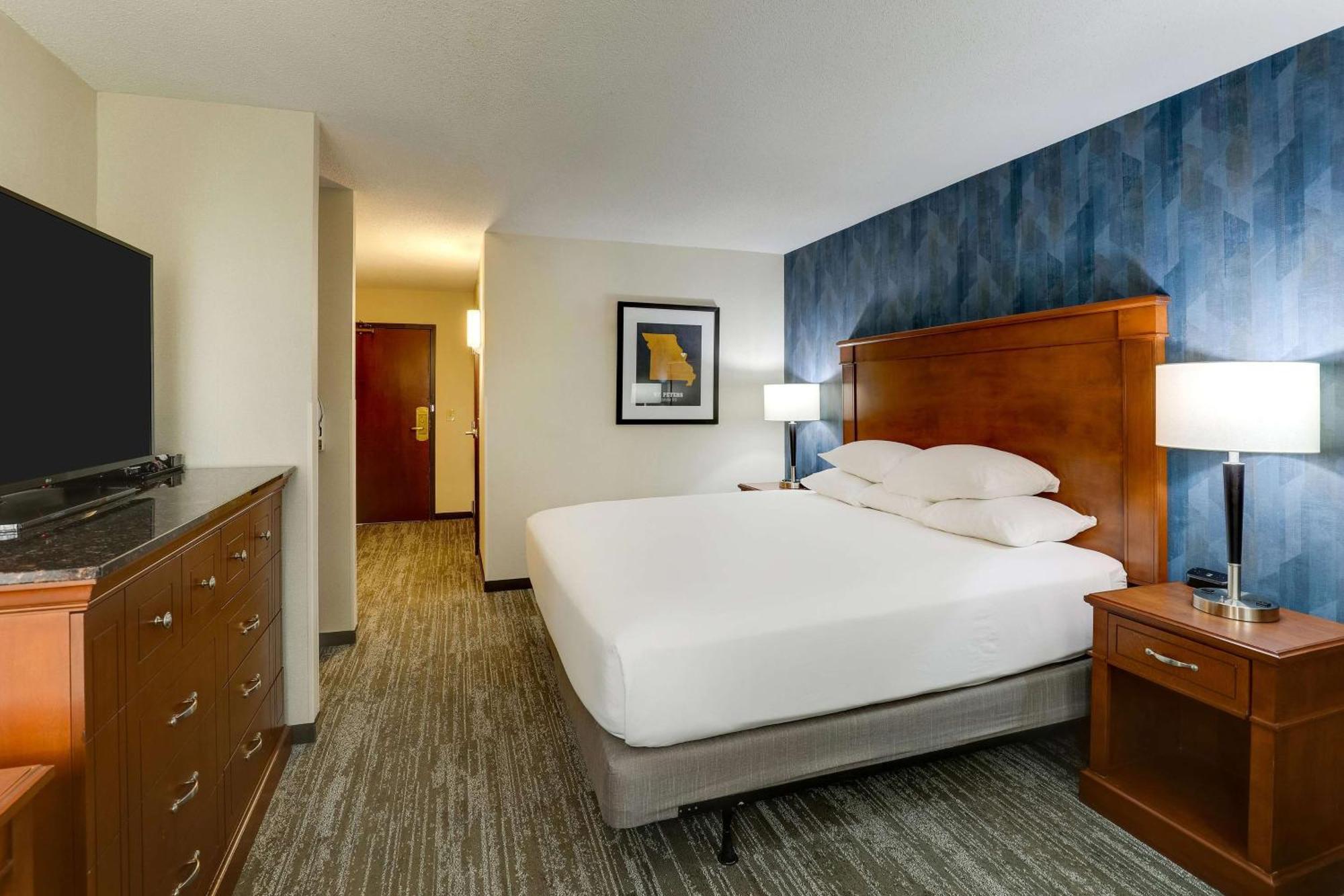 Drury Inn & Suites St. Louis St. Peters Saint Peters Bagian luar foto