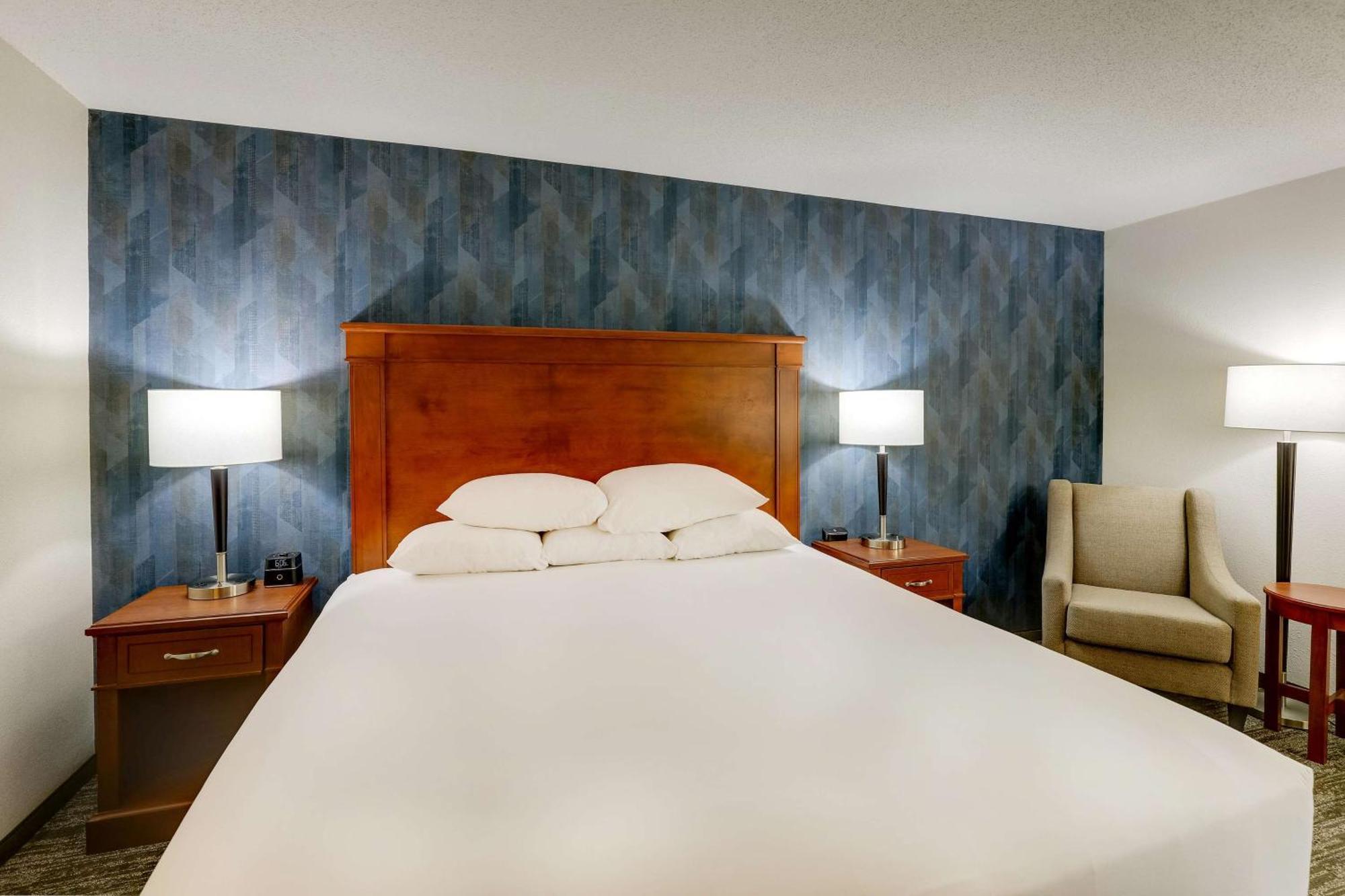 Drury Inn & Suites St. Louis St. Peters Saint Peters Bagian luar foto