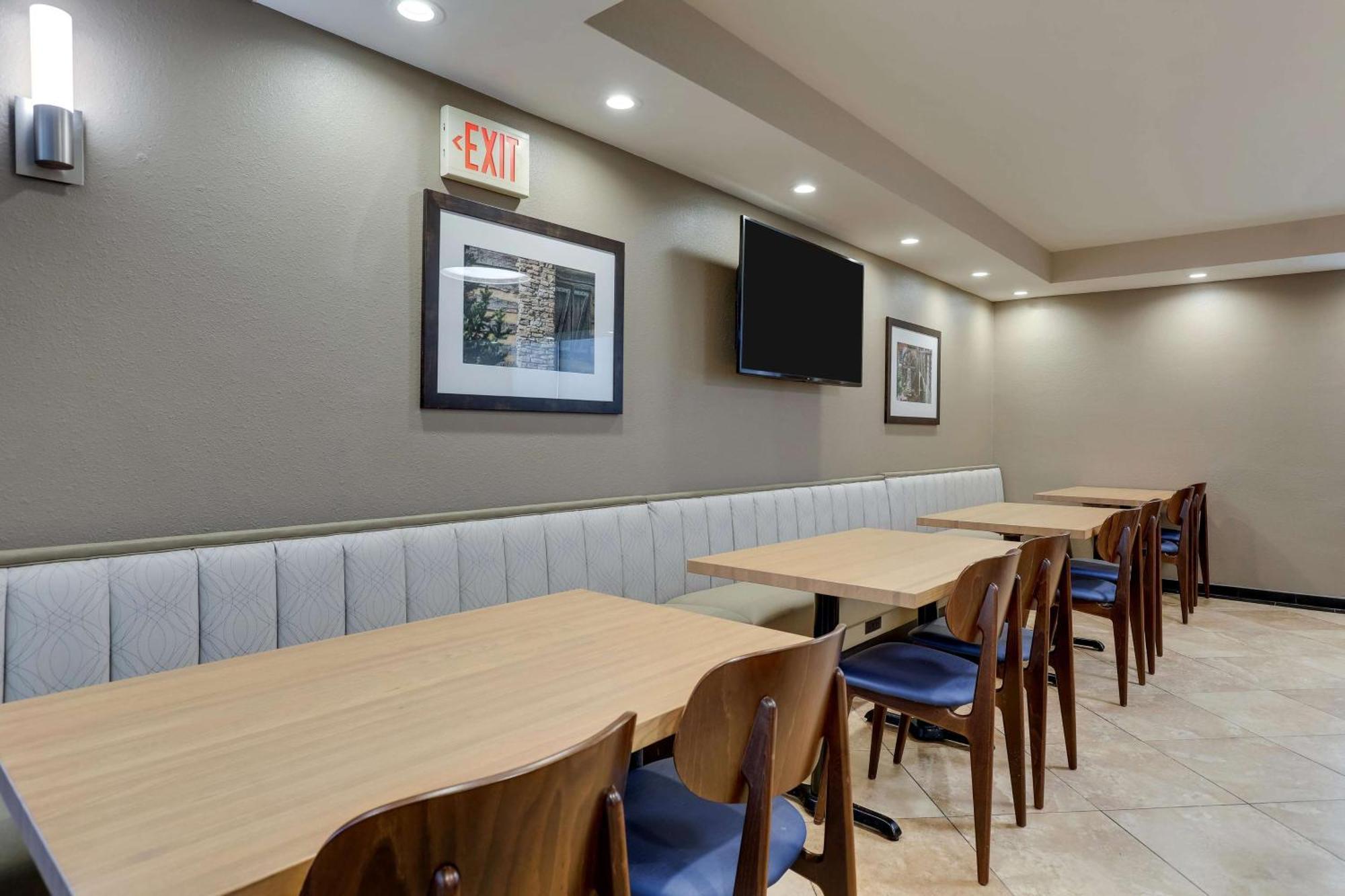 Drury Inn & Suites St. Louis St. Peters Saint Peters Bagian luar foto