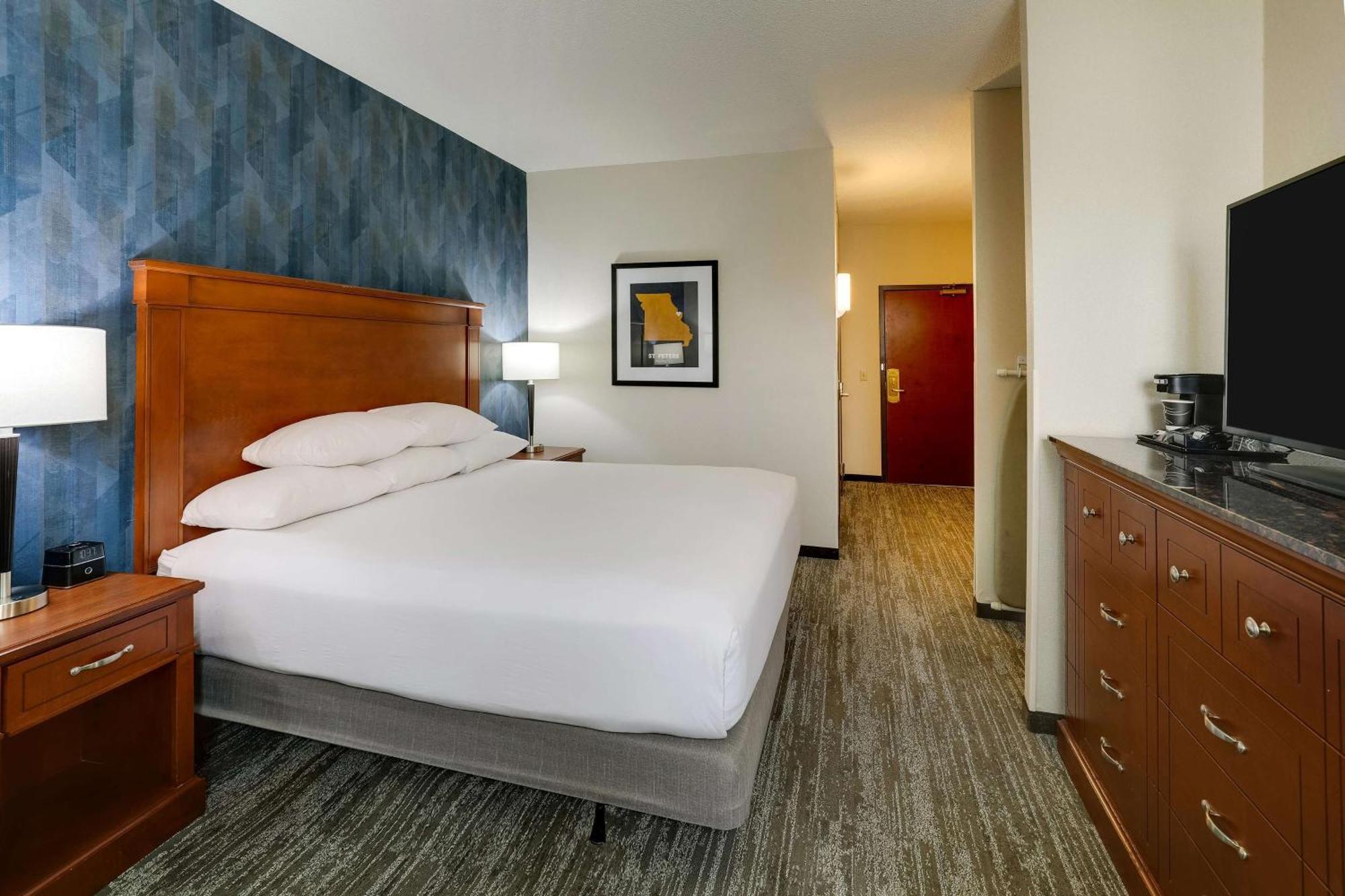 Drury Inn & Suites St. Louis St. Peters Saint Peters Bagian luar foto